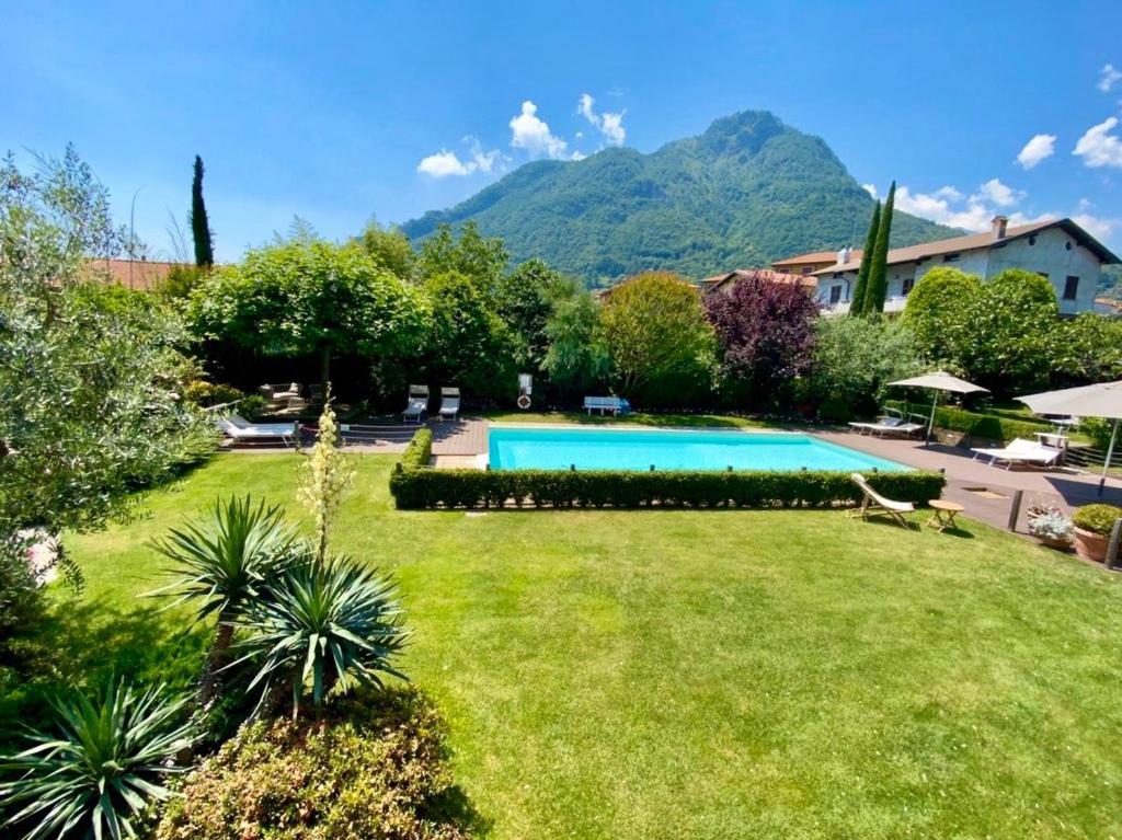 Regina Lago Di Como Dongo Exteriör bild